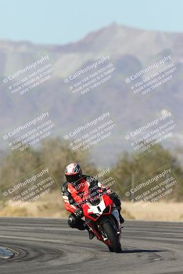 media/Dec-04-2025-Racers Edge (Thu) [[5ebc9f124d]]/3-B Group/1-Session 1 (Turn 7)/